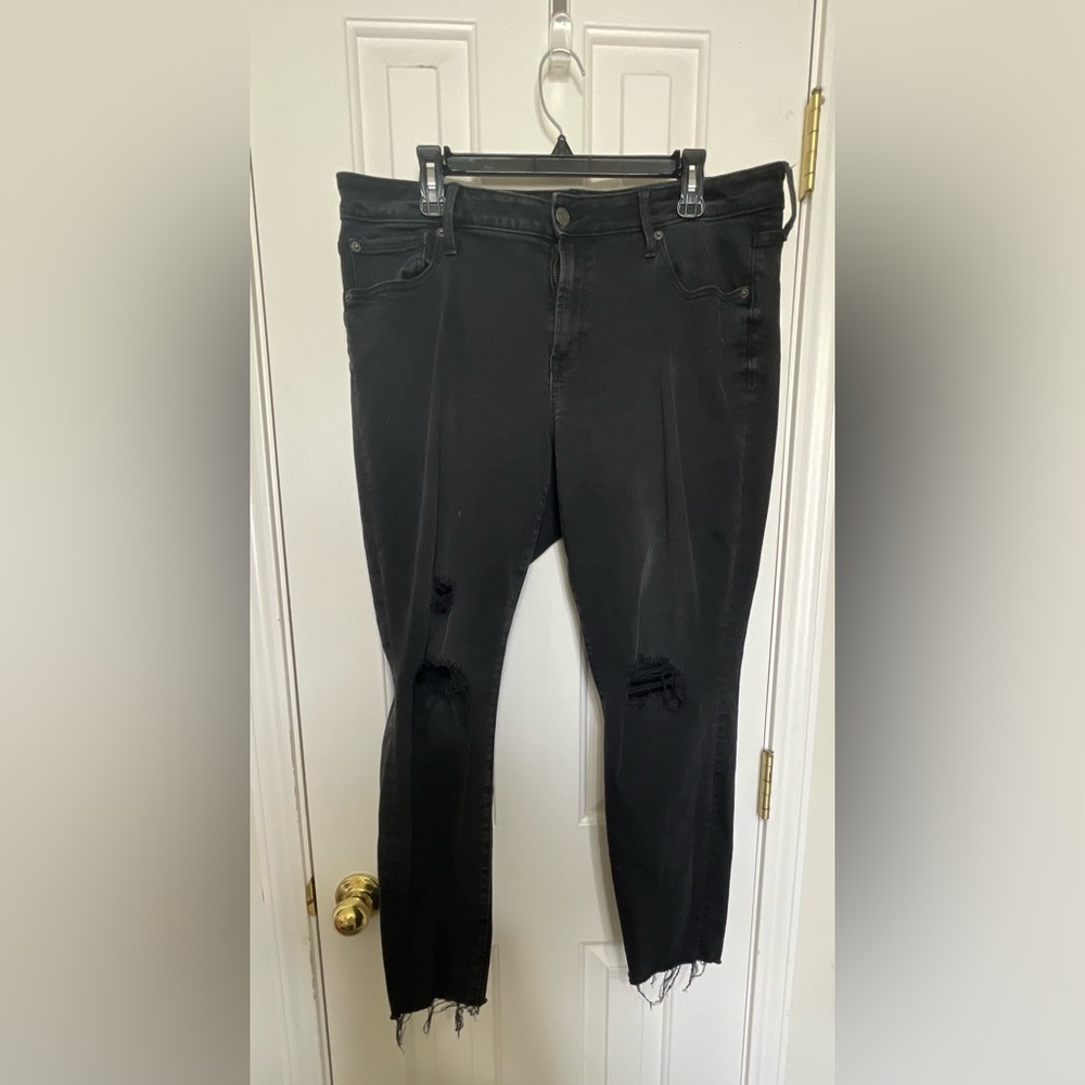 Black Distressed Skinny Jeans - Size 16/33